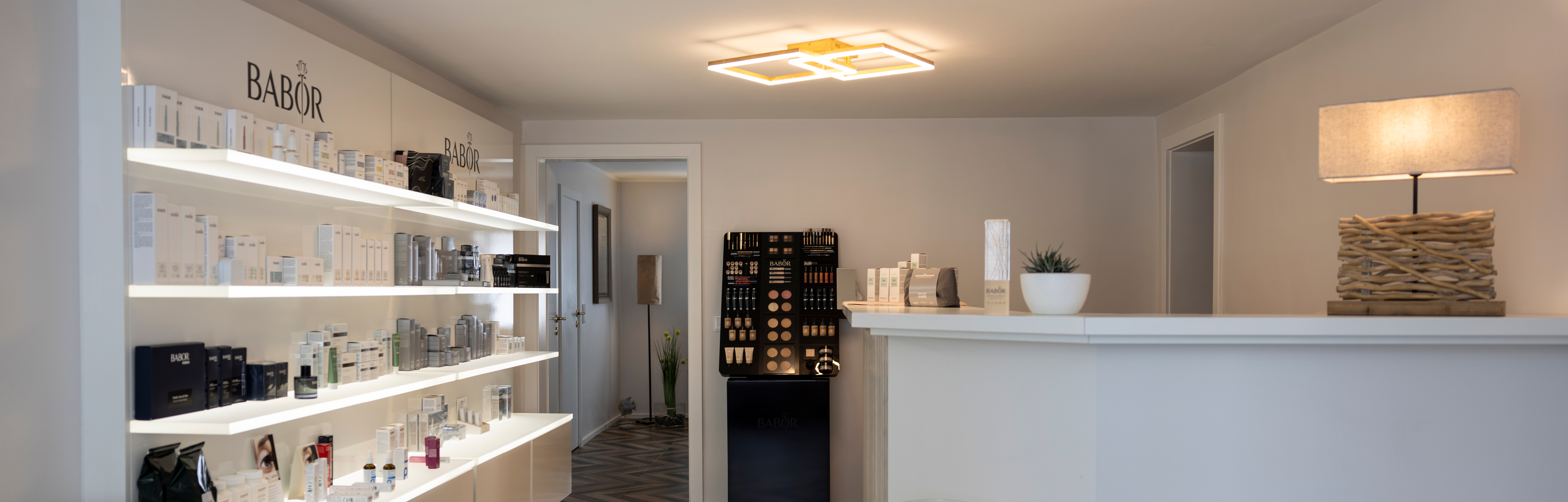 Slider Institut Ladentheke